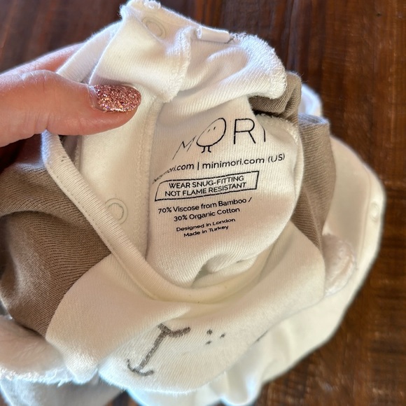 Baby Mori lamb onesie - good condition - 3-6mo - Picture 3 of 4